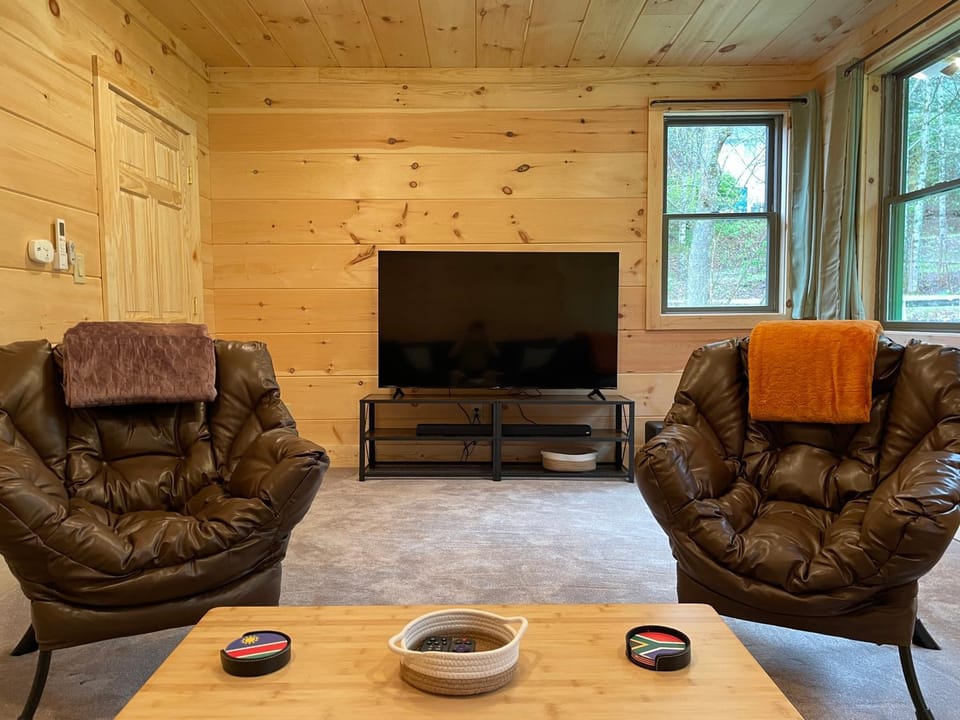 Communal lounge/ TV room, TV and multimedia