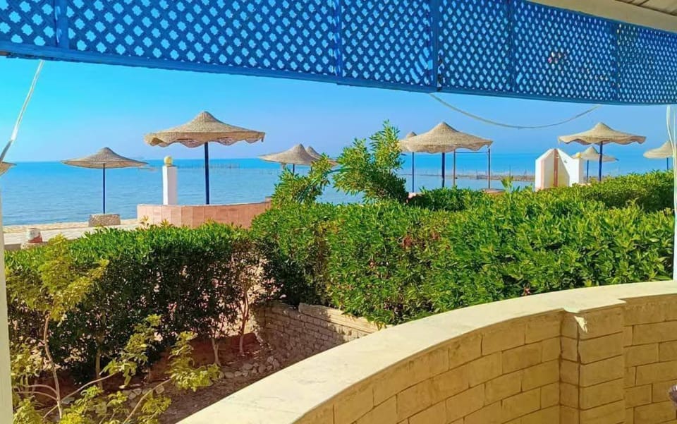 شاليه علي البحر صف أول بحديقة خاصة بمنتجع براس سدر Chalet direct Sea View Ras Sudr Apartment in South Sinai Governorate