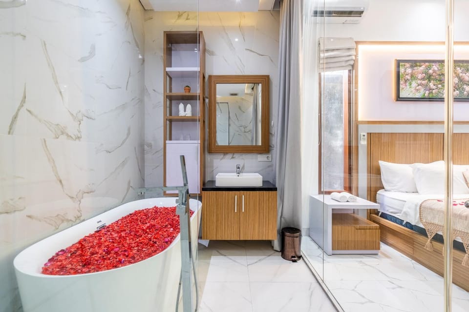Bed, Bathroom, Bedroom, Bath