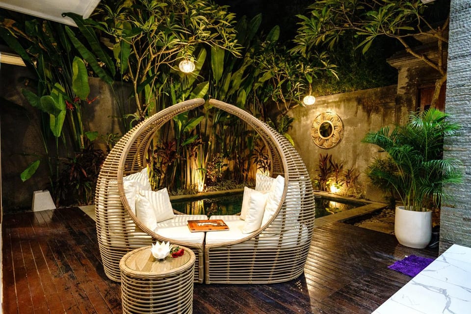 Seating area, Swimming pool