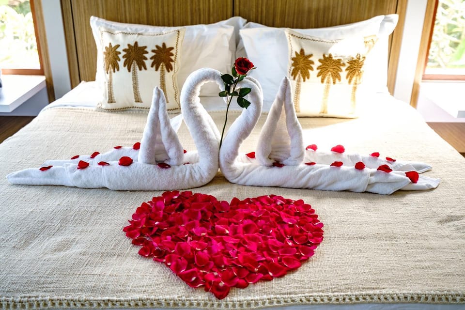 Property building, Bed, Bedroom