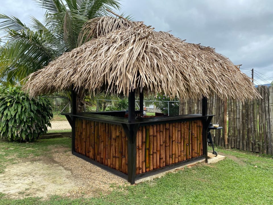 Aly’s Valley Cabin Cabin in Stann Creek District