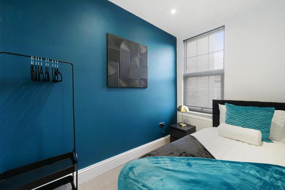 Platinum Grove B Modern Flat, 2 Beds with Free Parking Apartment in Gravesend