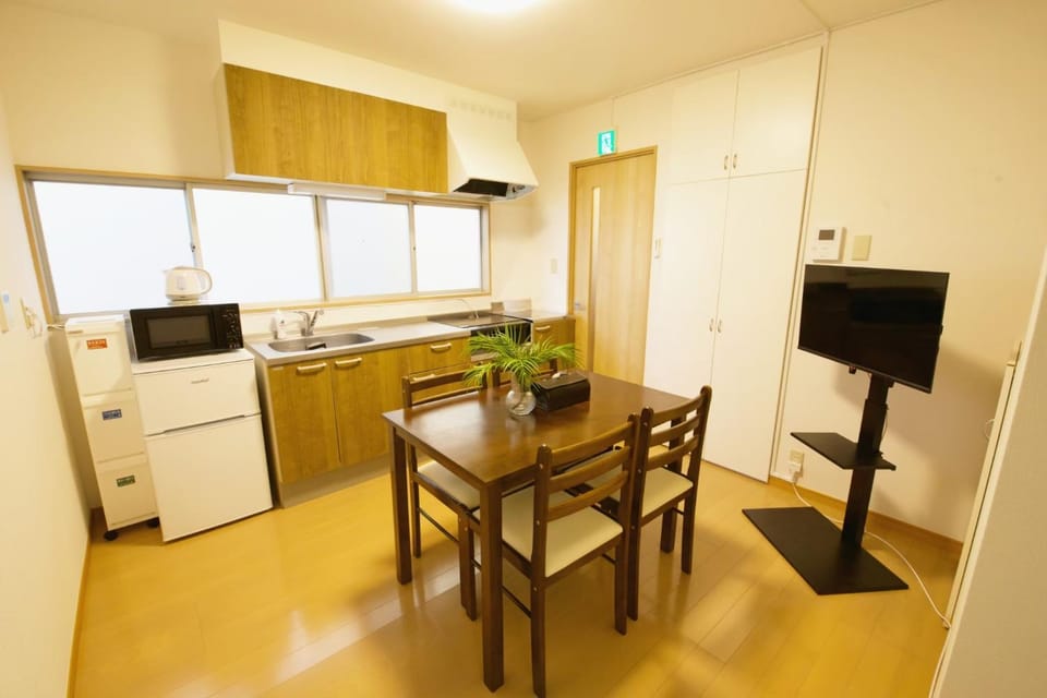 梅屋敷貸家 Apartment in Yokohama