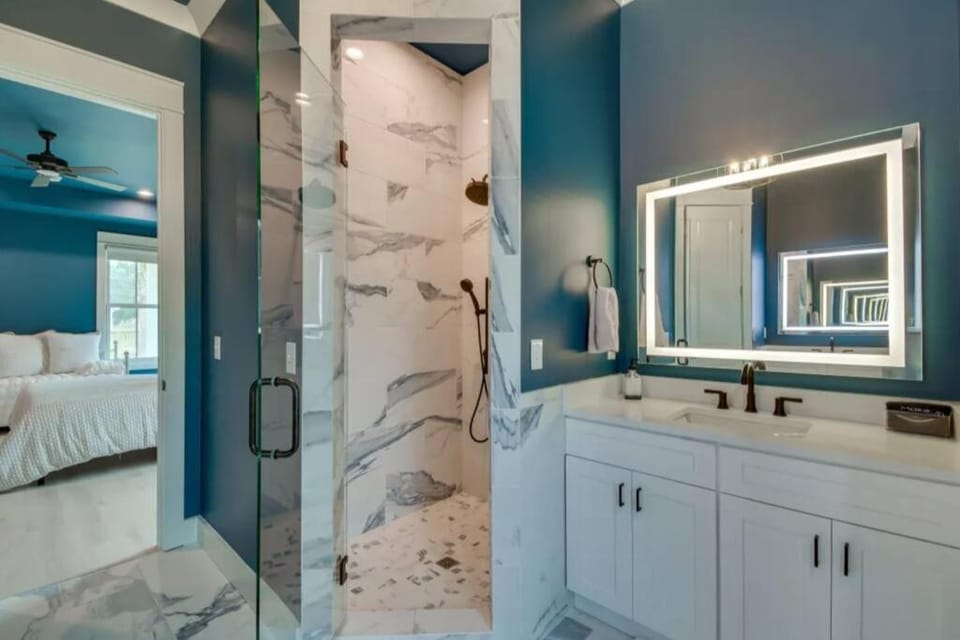 Bathroom, Bath, towels