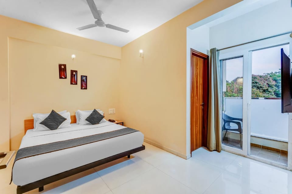 Bed, Bathroom, TV and multimedia, View (from property/room), Balcony/Terrace, Bedroom, City view, fireplace, locker, soundproof, wardrobe