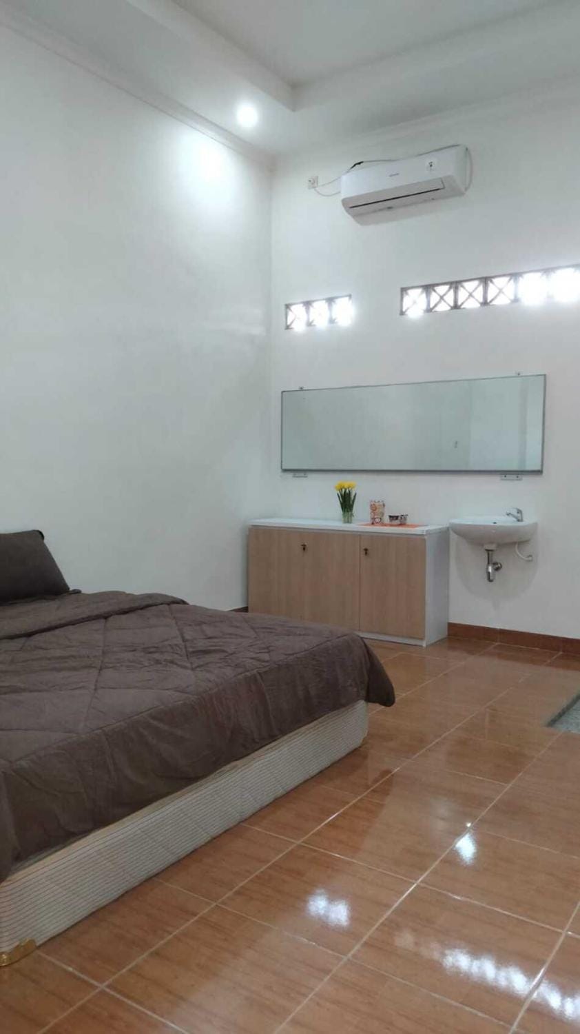 Bedroom, air conditioner