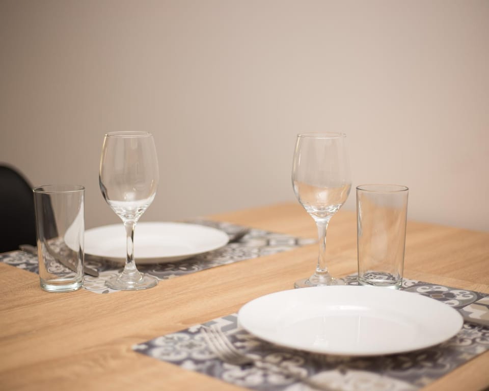 Food and drinks, Dining area, Drinks, Alcoholic drinks