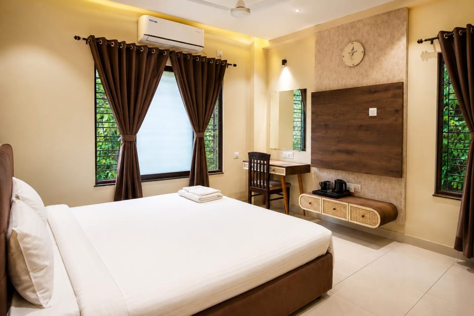 Bed, Bedroom, air conditioner