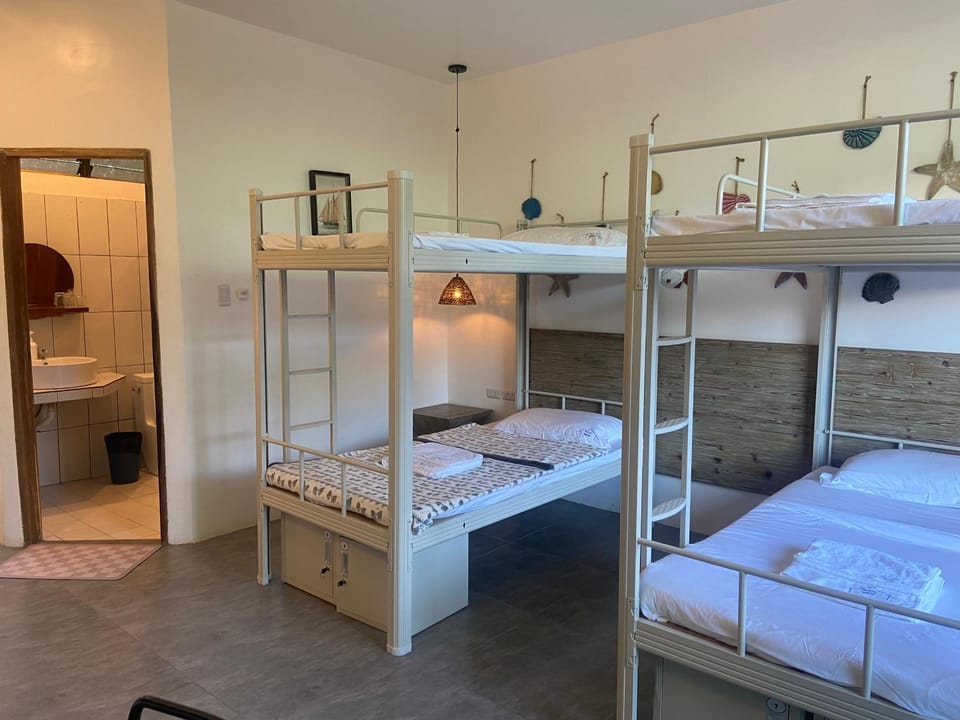 Photo of the whole room, bunk bed