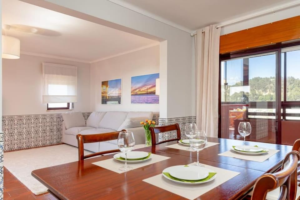 Luxe Sunset Lisbon Caparica Apartment in Setubal District