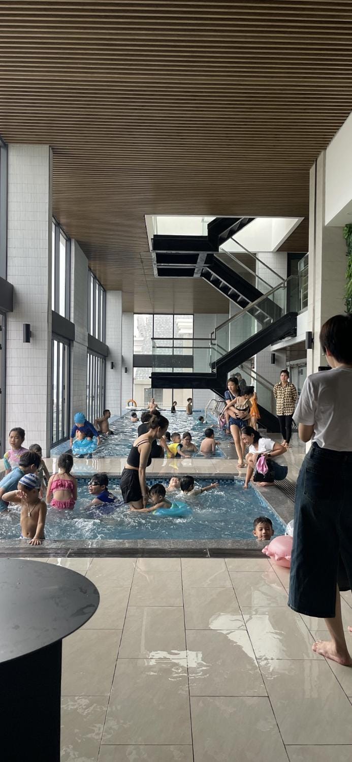 Swimming pool