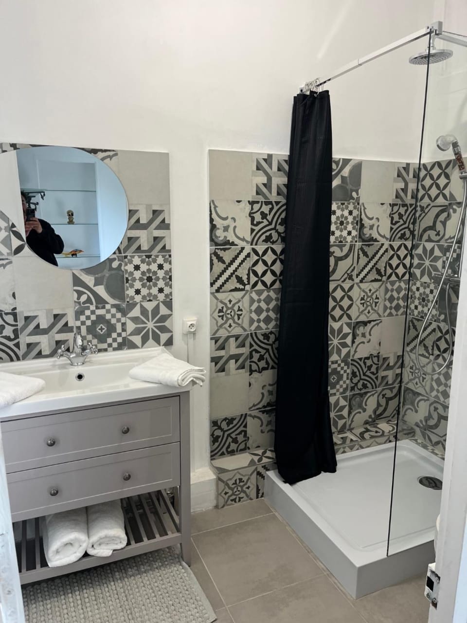 Shower, Bathroom, towels
