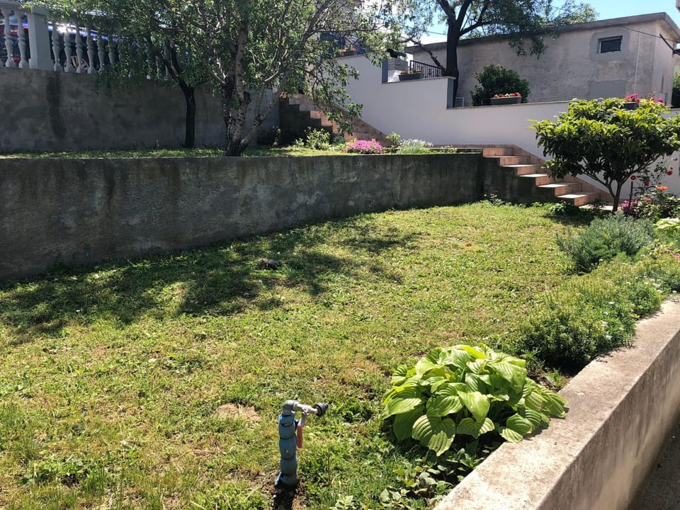 Garden, Garden view