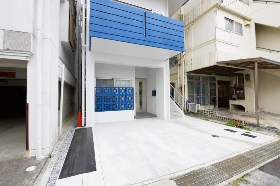 Lana Condo Naha Apartment in Naha