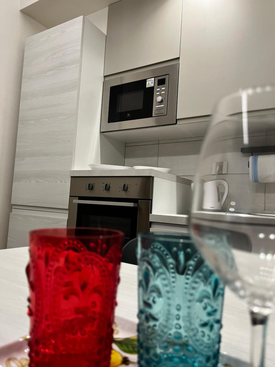 Coffee/tea facilities, dishwasher, oven