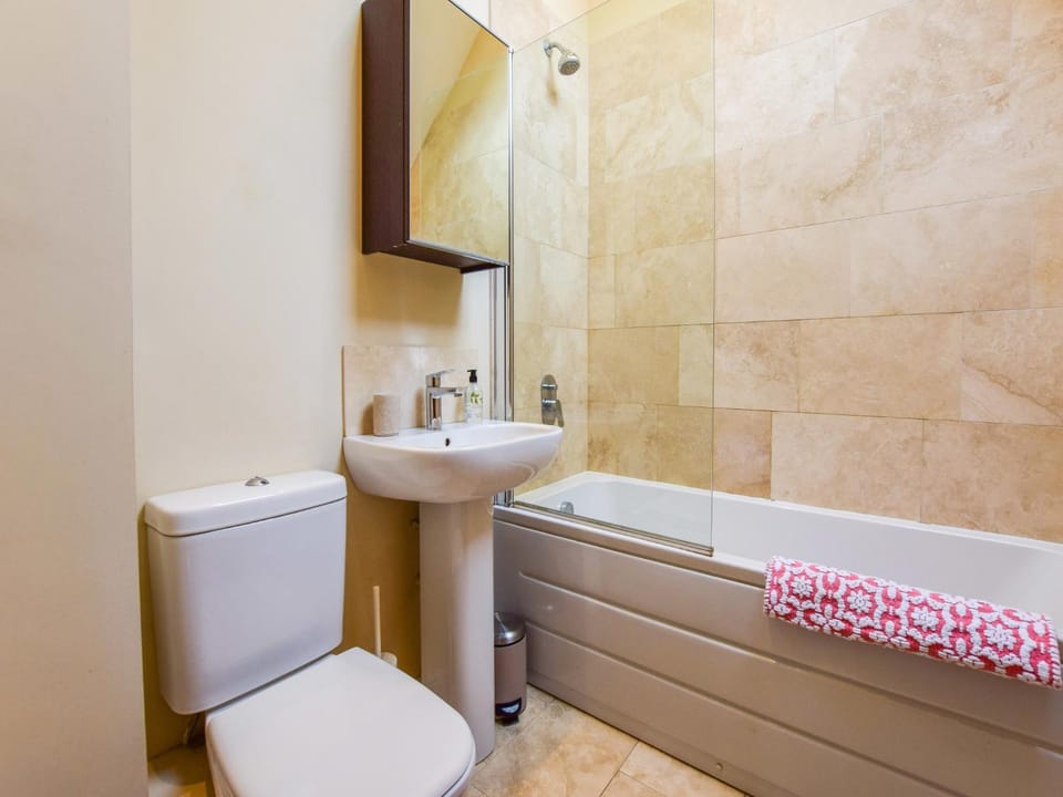 Shower, Toilet, Bathroom, Bath