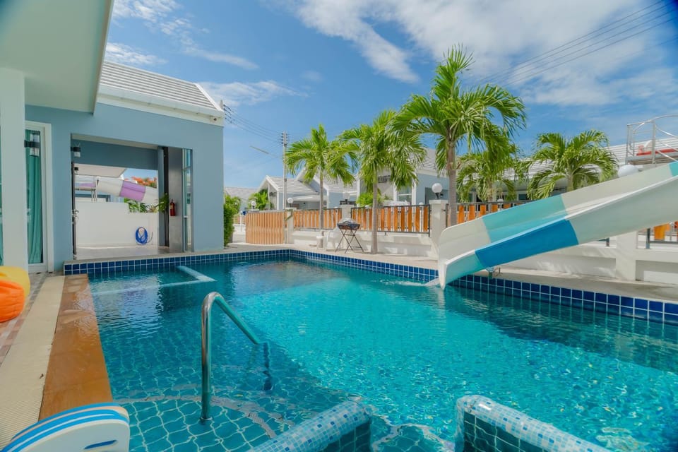พลอยพูลวิลล่า ชะอำ 4 Ploy Poolvilla Cha-am 4 Apartment in Thailand