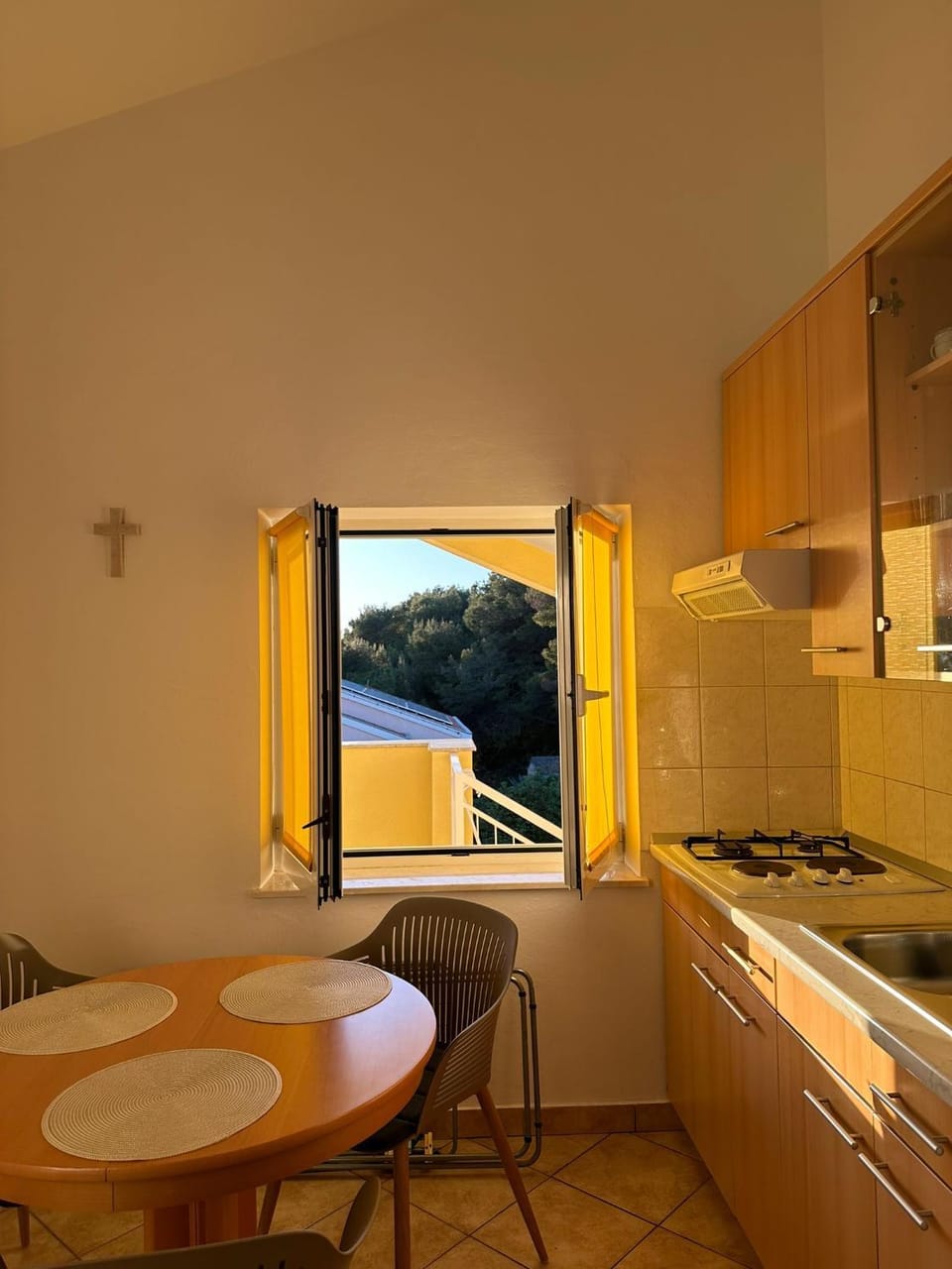Natural landscape, Kitchen or kitchenette, Dining area, stove