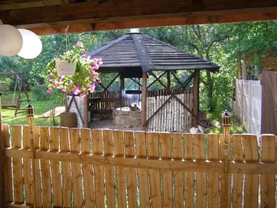 BBQ facilities, Garden