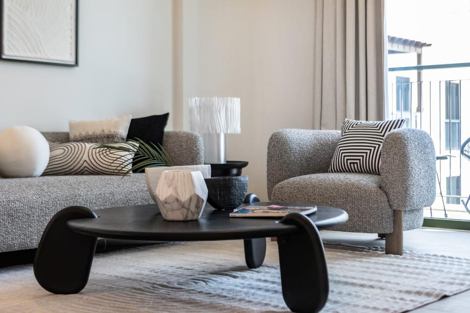 The Smart Concierge - La Rive Port De Lamer Apartment in Dubai