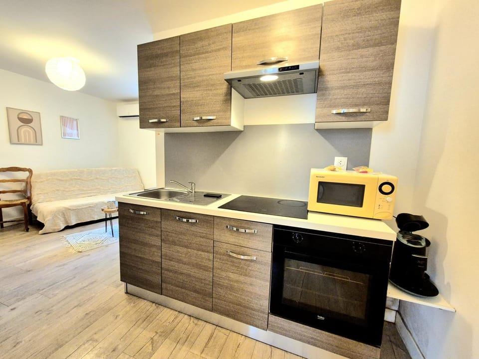 Le jardin secret - clim - patio Apartment in Nimes