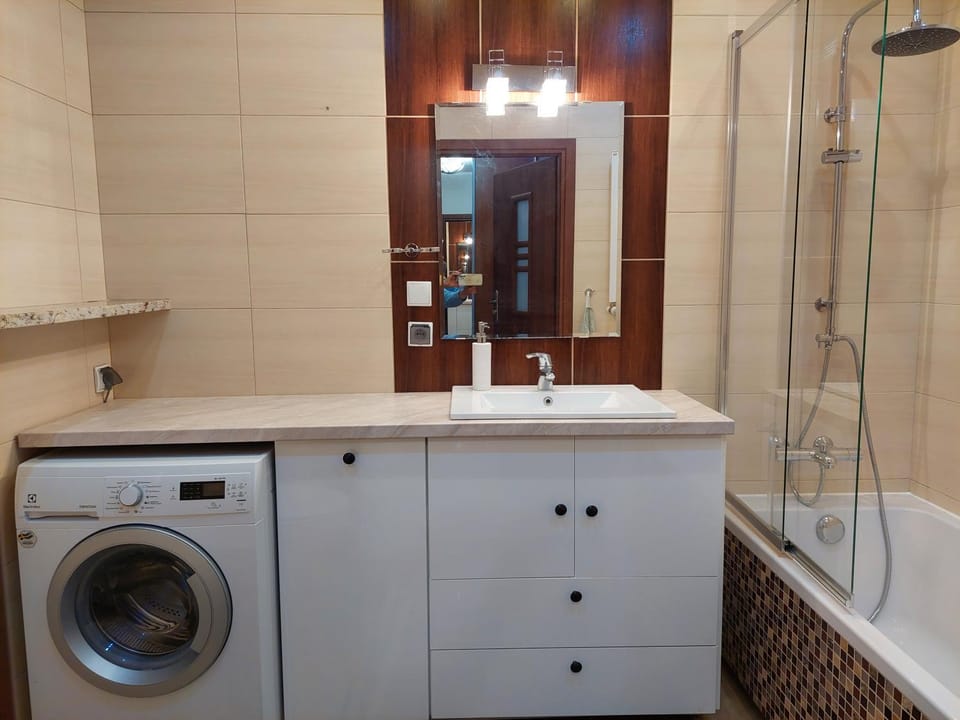 Bathroom, washing machine