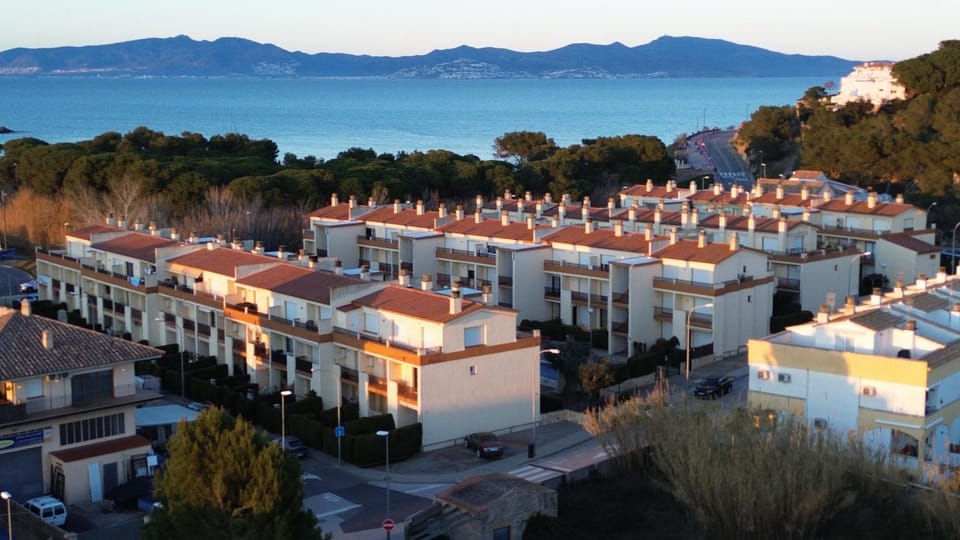 Property building, Bird's eye view