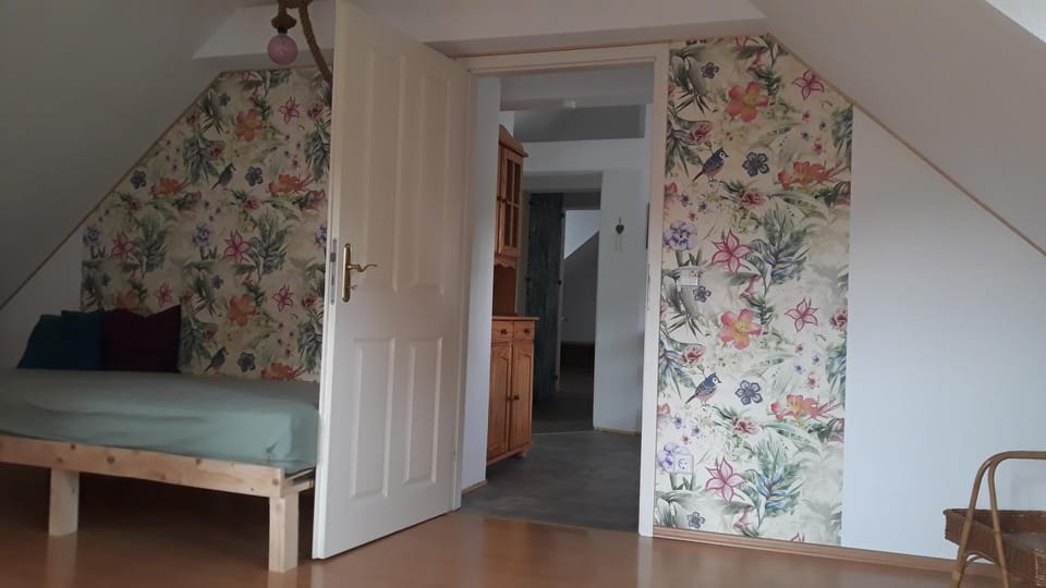Bed, Living room, Seating area