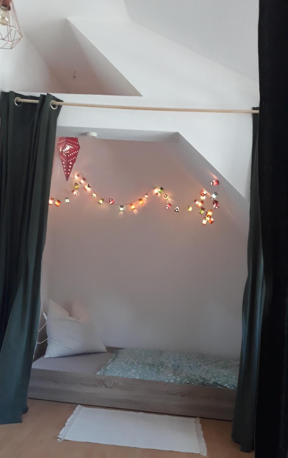 Bed, Photo of the whole room