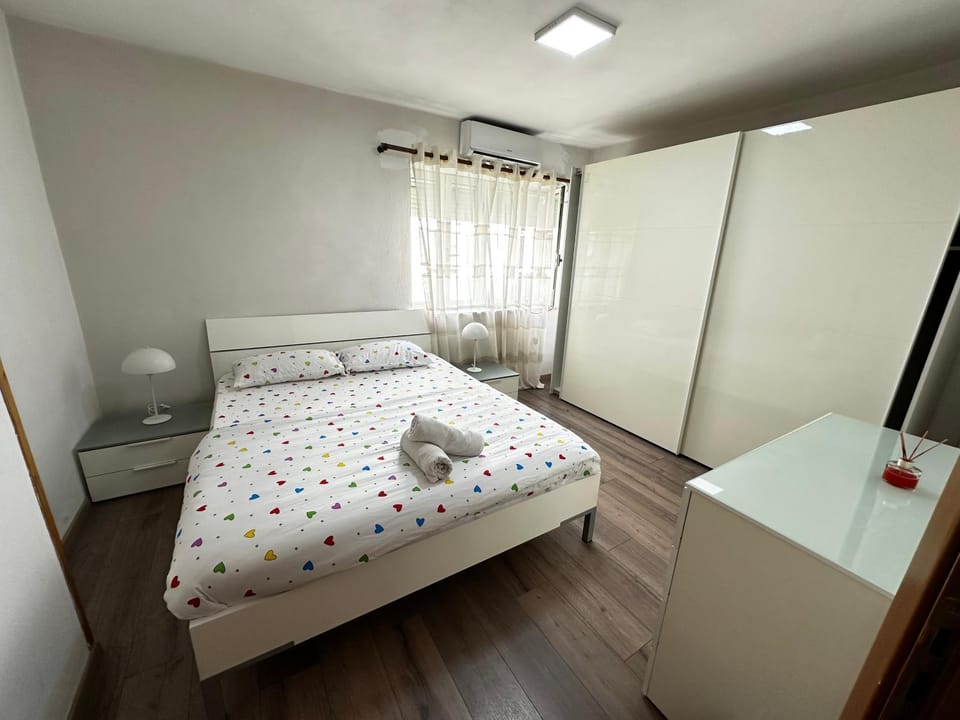 Bed, Photo of the whole room, Bedroom, towels, wardrobe