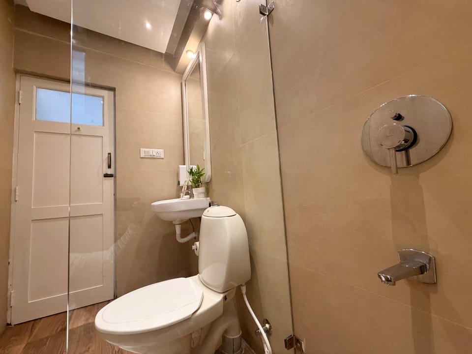 Shower, Toilet, Bathroom