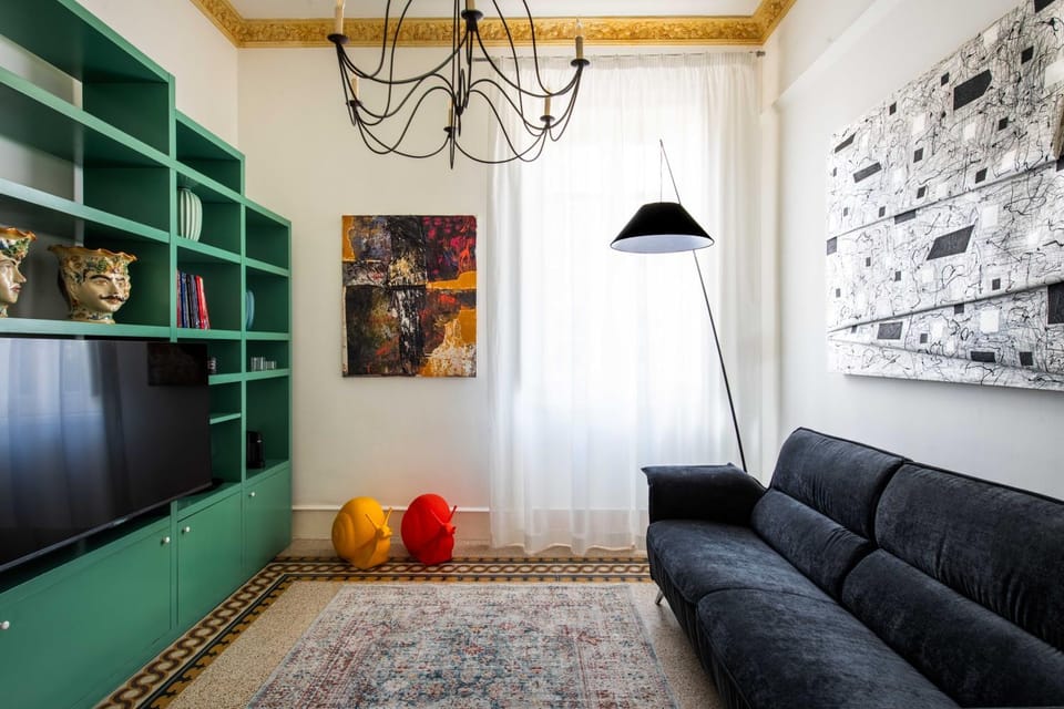 Communal lounge/ TV room, TV and multimedia, Living room, Seating area
