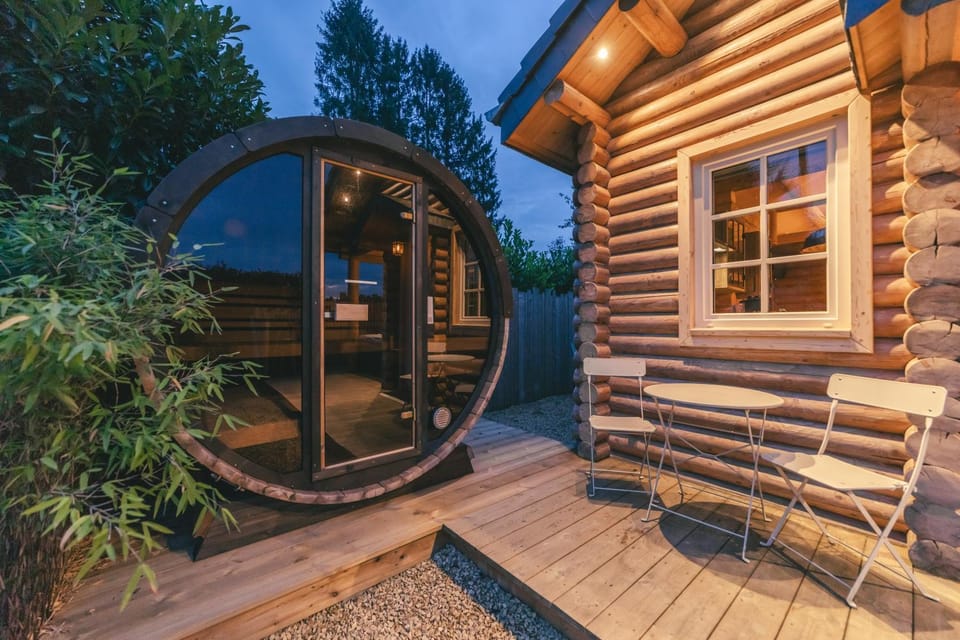 Cosy Cottage w/ Jacuzzi in Amazing Region Chalet in Belgium