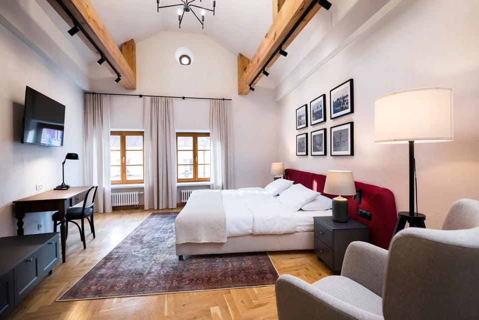 Bed, TV and multimedia, View (from property/room), View (from property/room), Other, Other, Other, Photo of the whole room, Seating area, Evening entertainment, Bedroom, furniture, furniture, furniture
