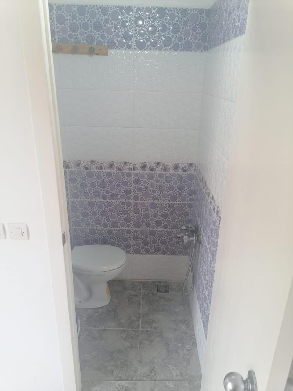 Shower, Toilet
