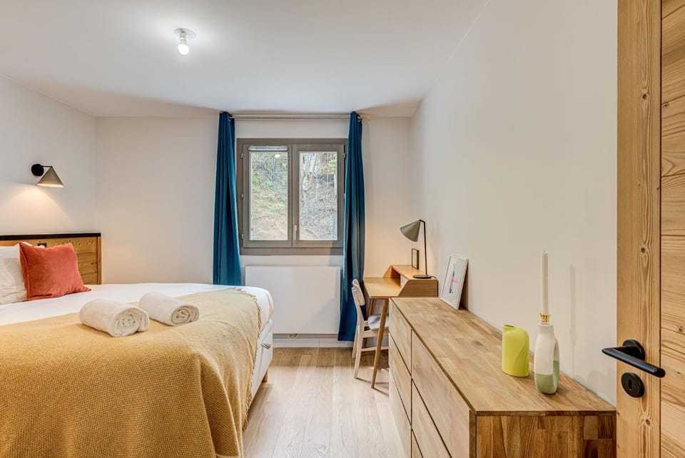 Bed, Photo of the whole room, Bedroom, hair dresser