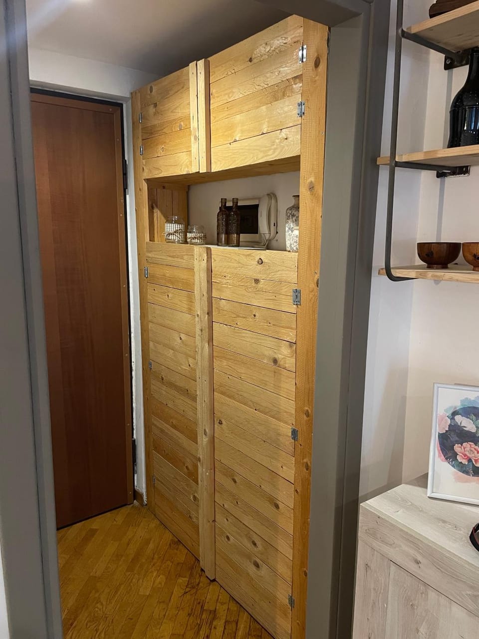 wardrobe