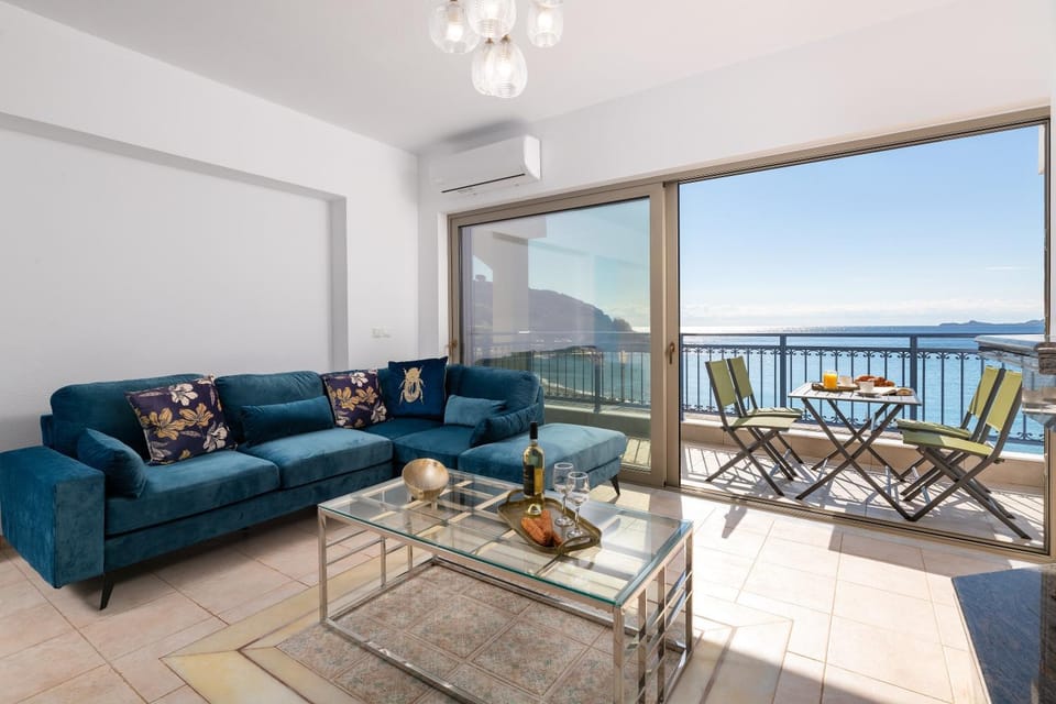Balcony/Terrace, Living room, Seating area, Dining area, Sea view