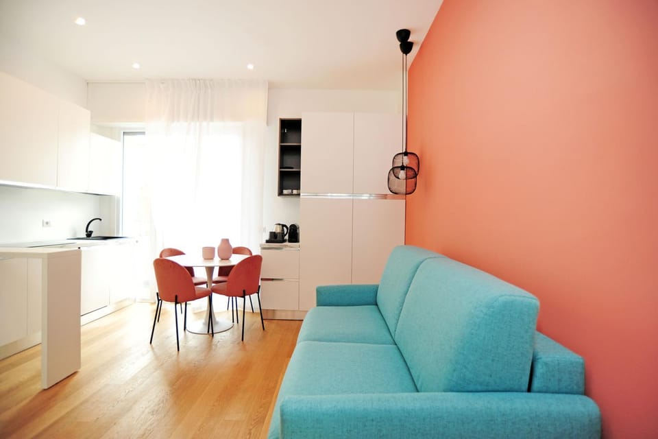 Kitchen or kitchenette, Living room