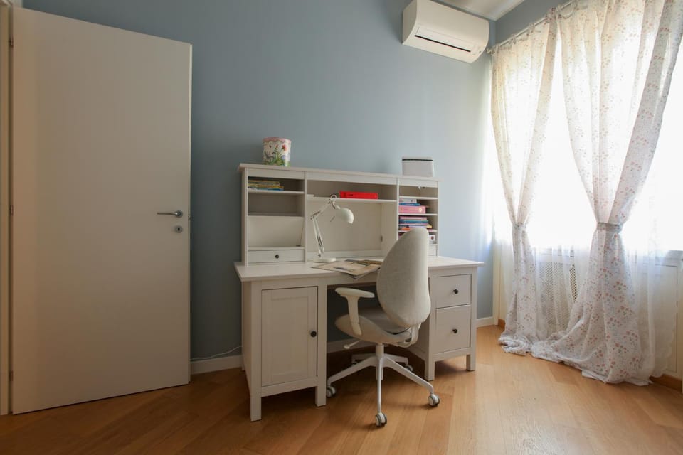 Bedroom, air conditioner