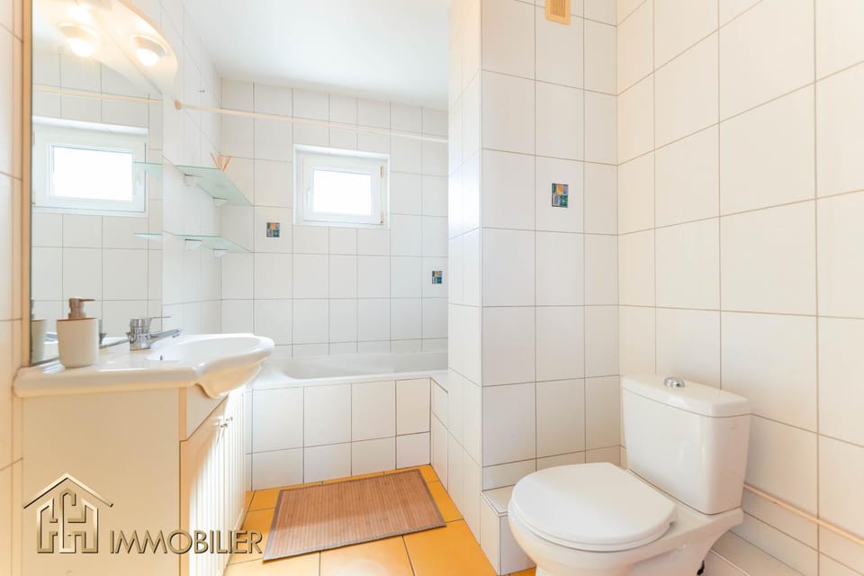 Toilet, Bathroom, Bath