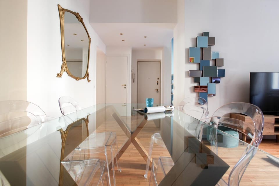 TV and multimedia, Living room, Seating area, Dining area, Evening entertainment