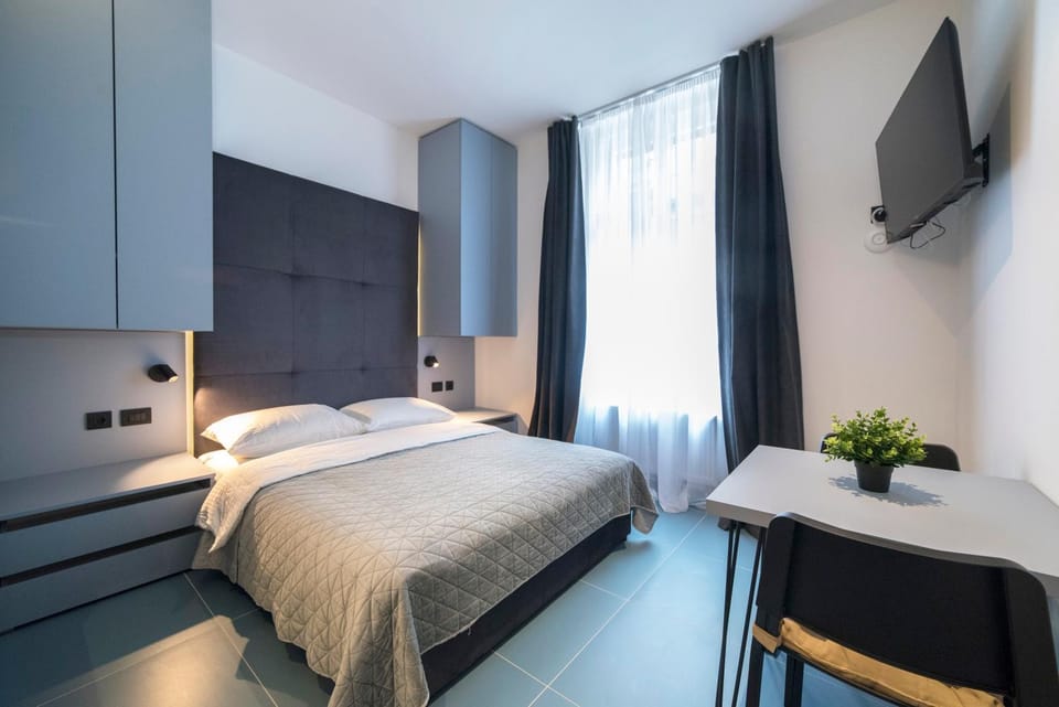 Bed, TV and multimedia