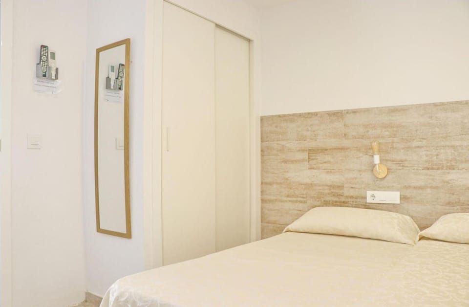 Bed, Bedroom, wardrobe