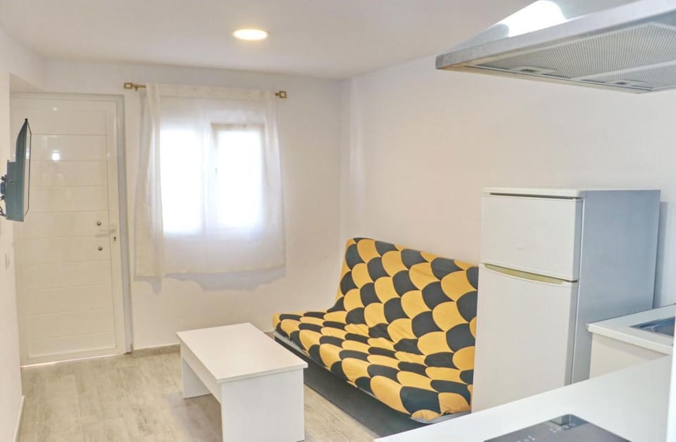 TV and multimedia, Living room, furniture, hair dresser, locker, minibar, toaster, washing machine
