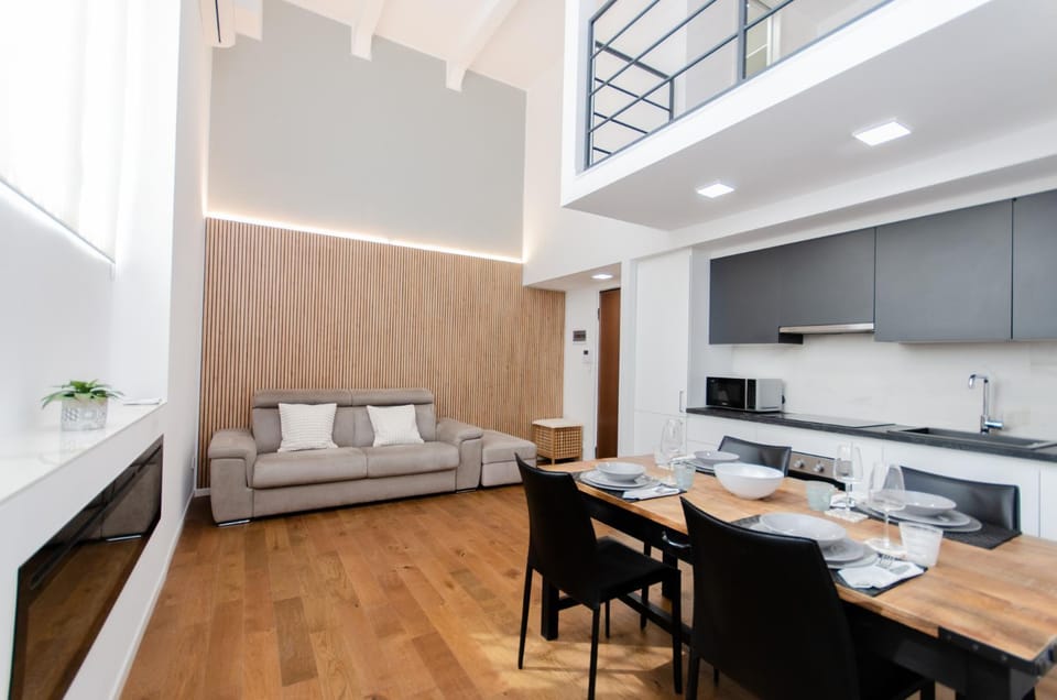 Kitchen or kitchenette, Seating area, minibar