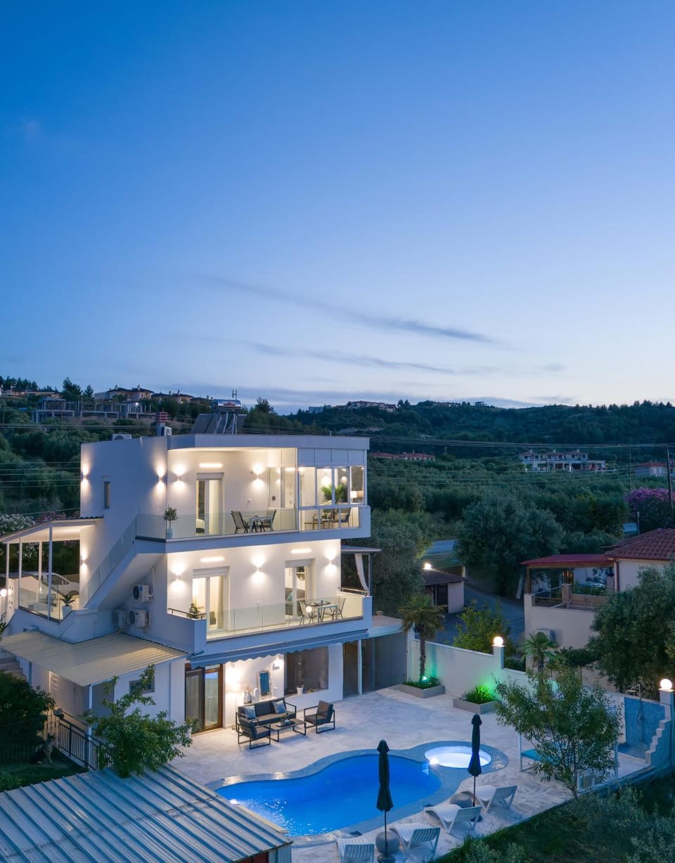 Property building, Natural landscape