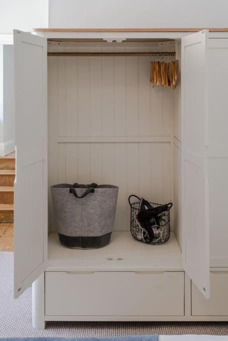 The Oval Abode Apartment in London
