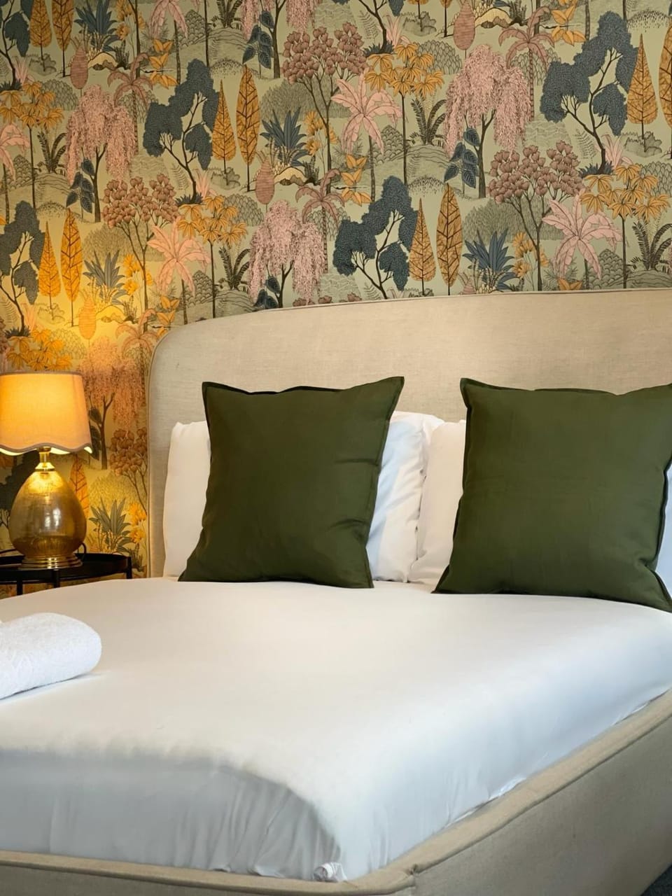 Stylish Double Studio in King's Cross Apartment in London Borough of Islington